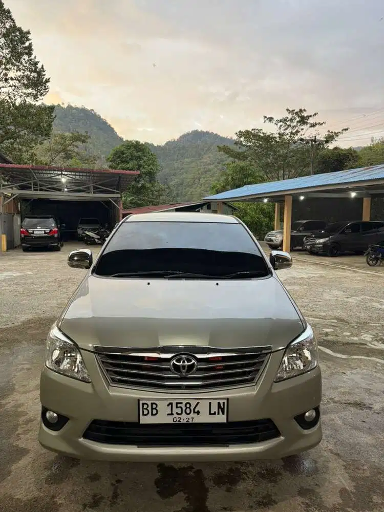 Toyota Kijang Innova 2012 Diesel Matic Mulus! Low KM asli!