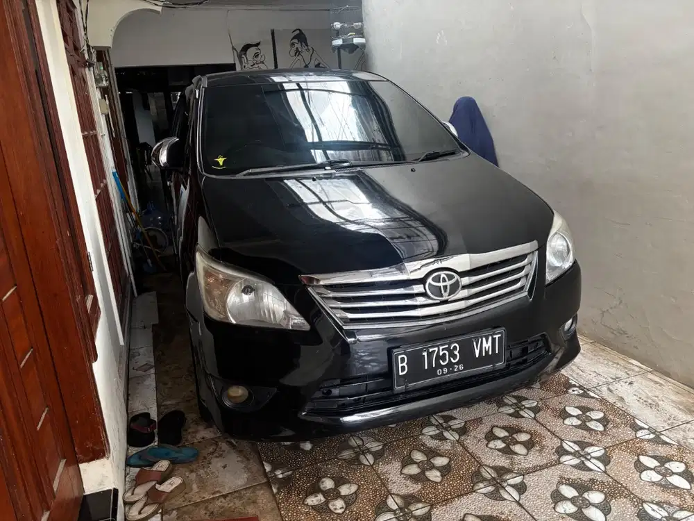 Kijang innova g at 2012