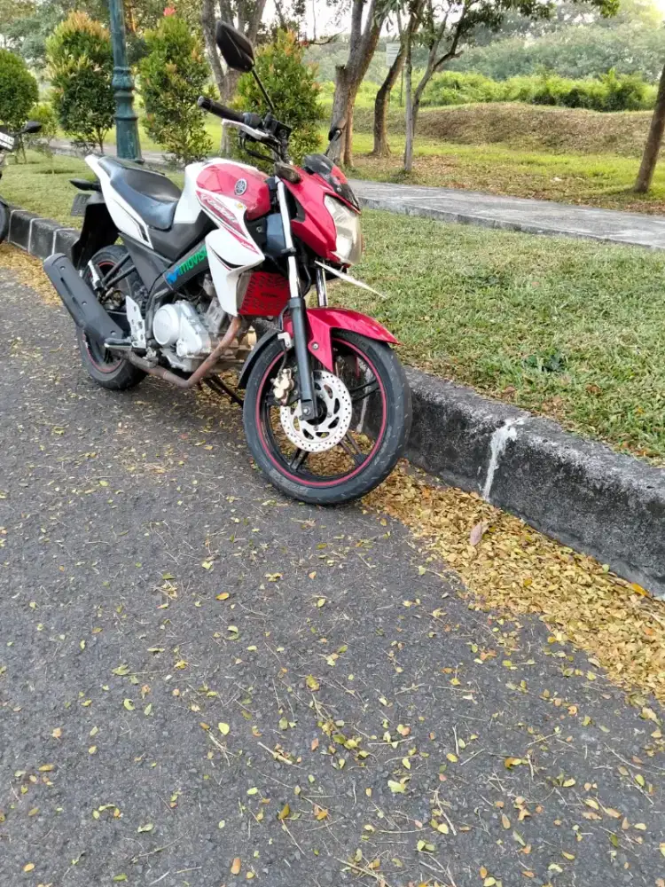 Yamaha vixion 2014 lengkap dan pajak hidup