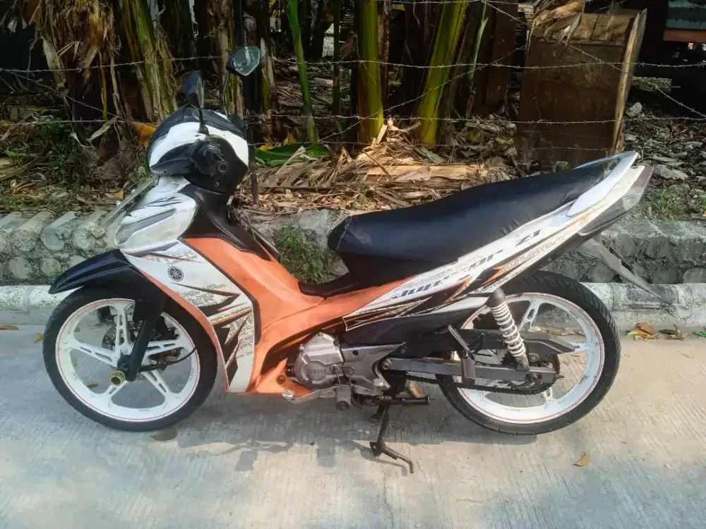 Dijual Yamaha Jupiter Z1 thn 2014 mulus komplit siap pakai DKI