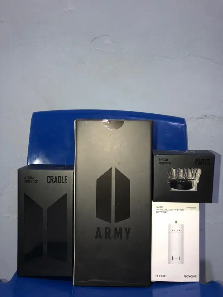 BTS Official Light Stick Ver.4 (BNOB)