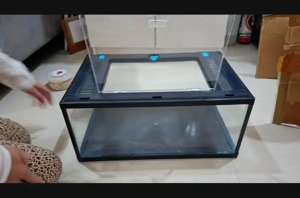 Di Jual Aquarium , Box Reptil, Box Hamster, Box Landak Mini