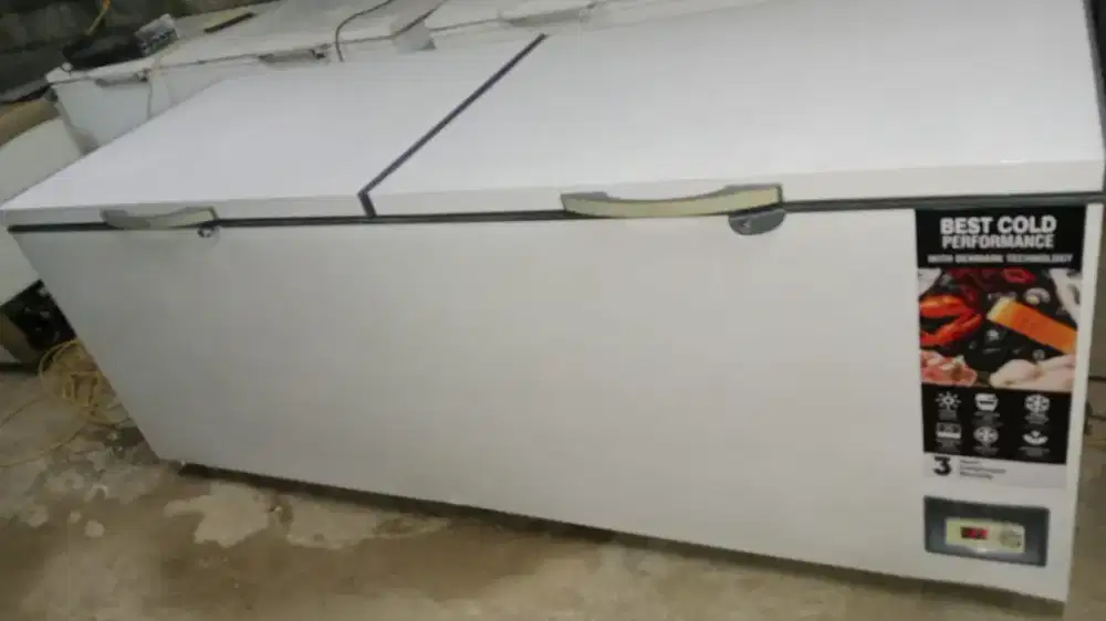 Pembeku daging frezer box kapasitas 1200Liter Merk GEA