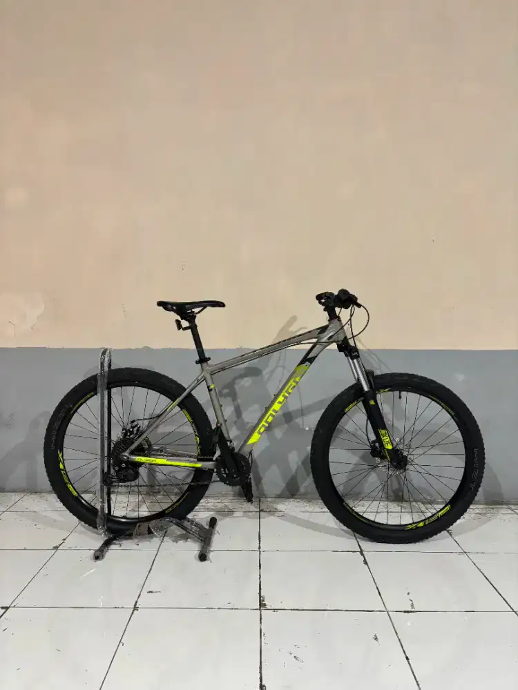 POLYGON PREMIER 5 TAHUN 2022