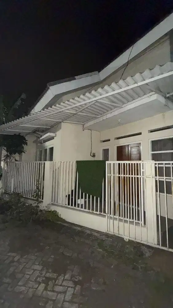 Di sewakan semi furnished
