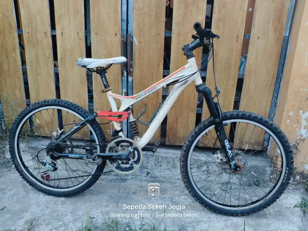 Sepeda Gunung MTB Wim Cycle Maxxis UK 24 Normal