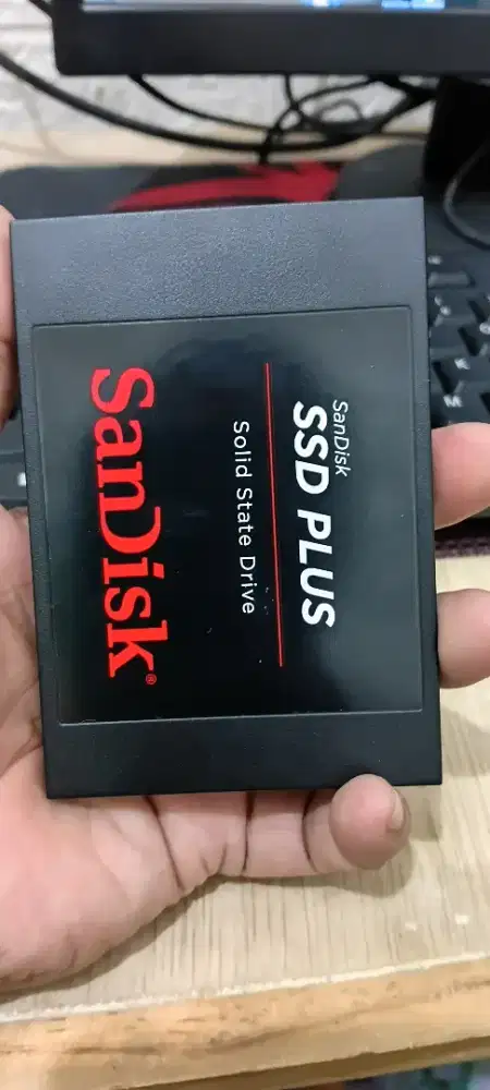 SSD SanDisk 120GB + Windows 10