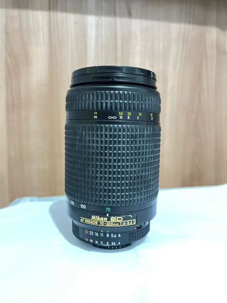 DIJUAL TELE NIKON ED 70-300mm