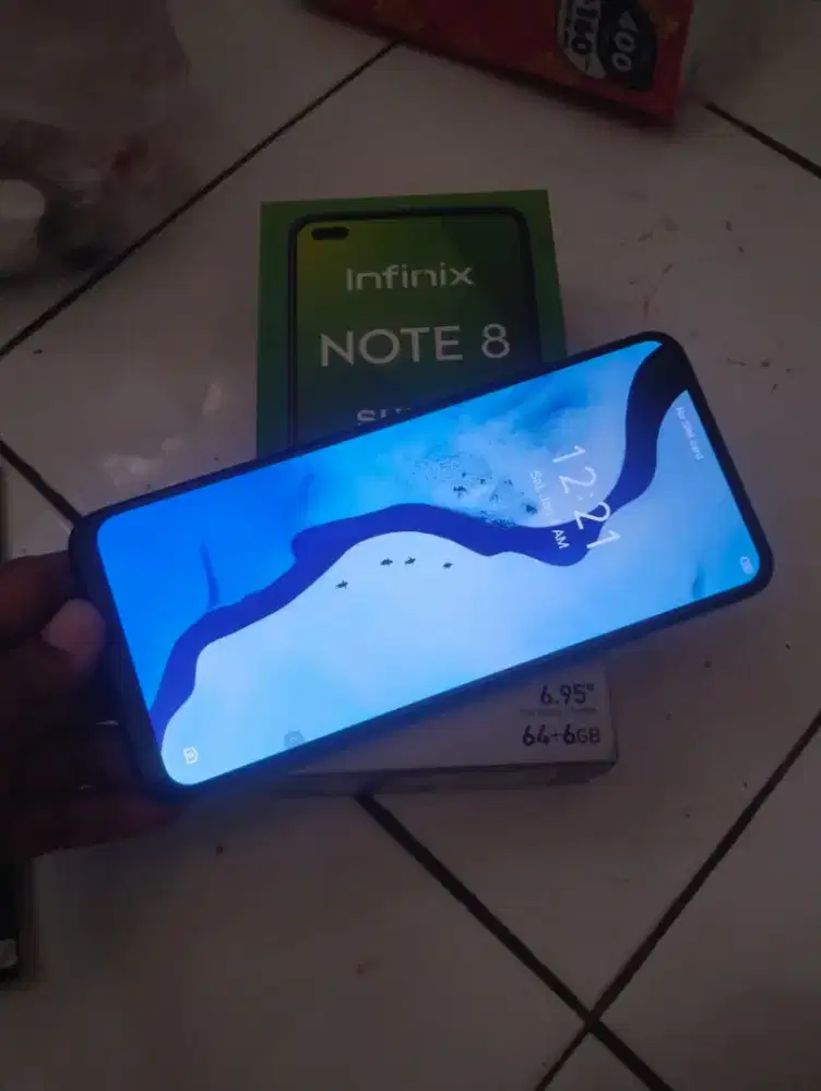 Infinix Note 8   6/64 minus pemakaian aja
