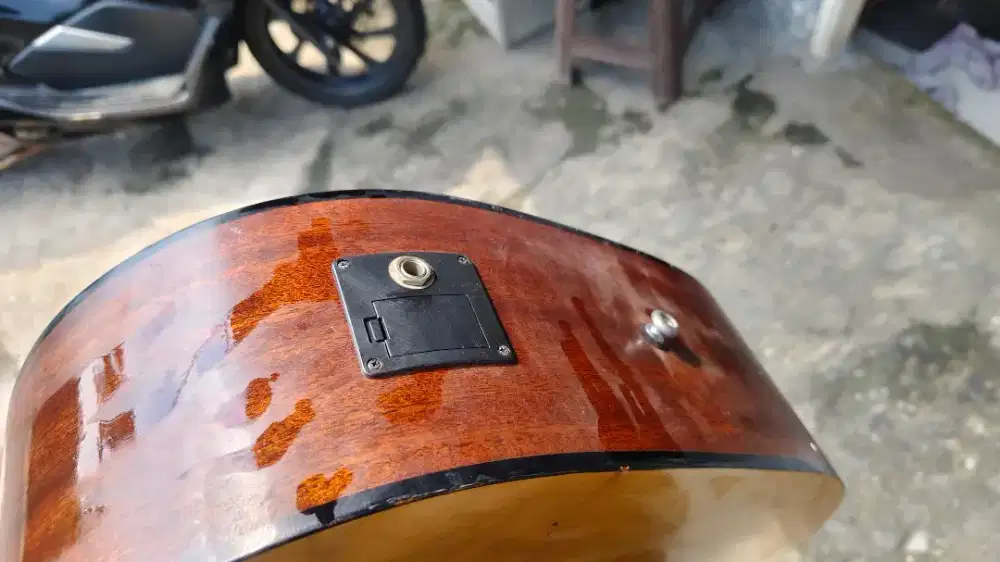 Gitar akustikn Cort