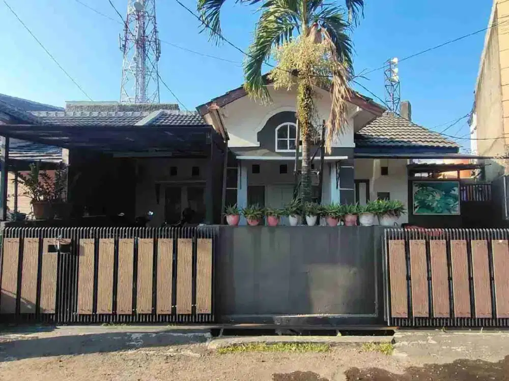 Dijual Rumah Strategis di Komplek Mutiara Antapani Kota Bandung