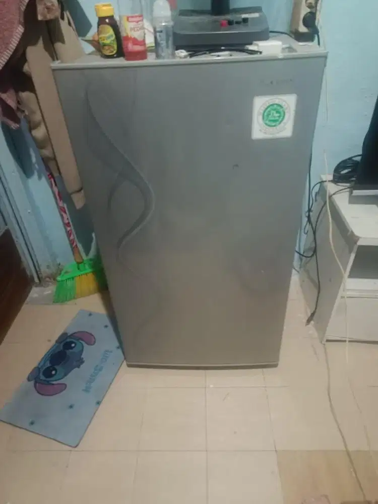 [WTS / DIJUAL] Kulkas Sanyo 1 Pintu