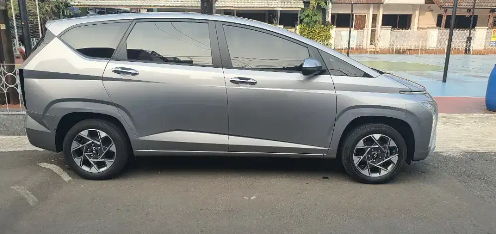 Hyundai Stargazer Prime 2022 AT - Pajak Maret 2027, Bluelink & Gemini