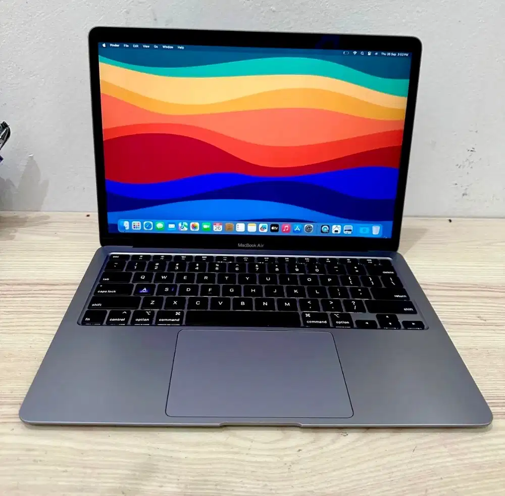 Jual Macbook Air 2020 13inch i5 Ram 16Gb SSD 256 Kondisi Bagus mulus