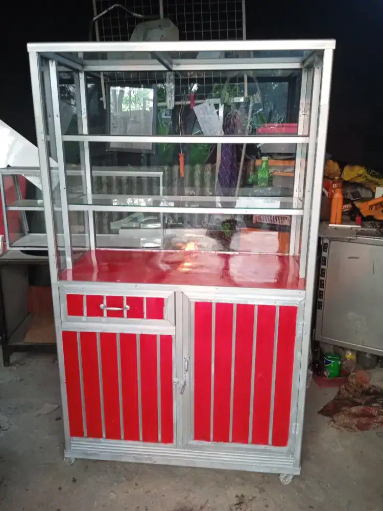 Etalase makanan