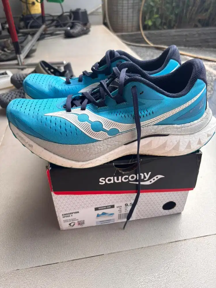 Saucony endorphin speed 4