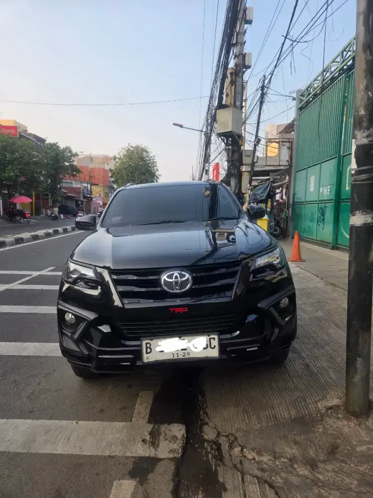Fortuner VRZ TRD 2019 AT Hitam Pemakai Langsung