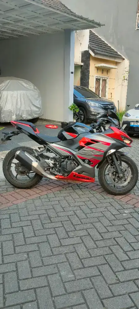 Ninja 250 fi new ABS tahun keluaran 2017