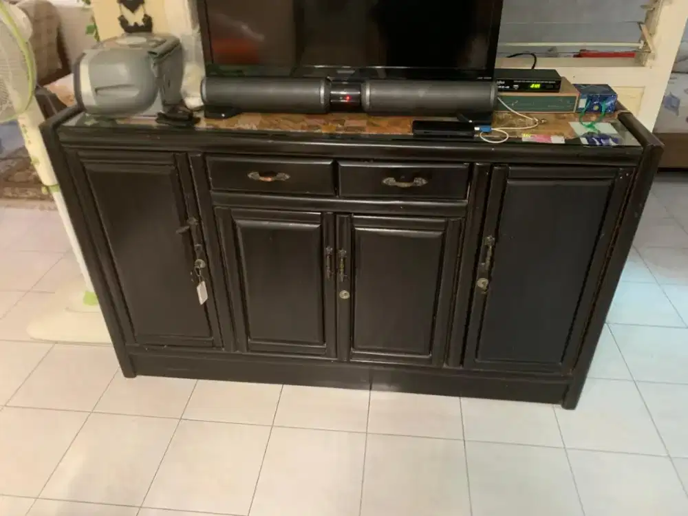Dijual satu set lemari furniture