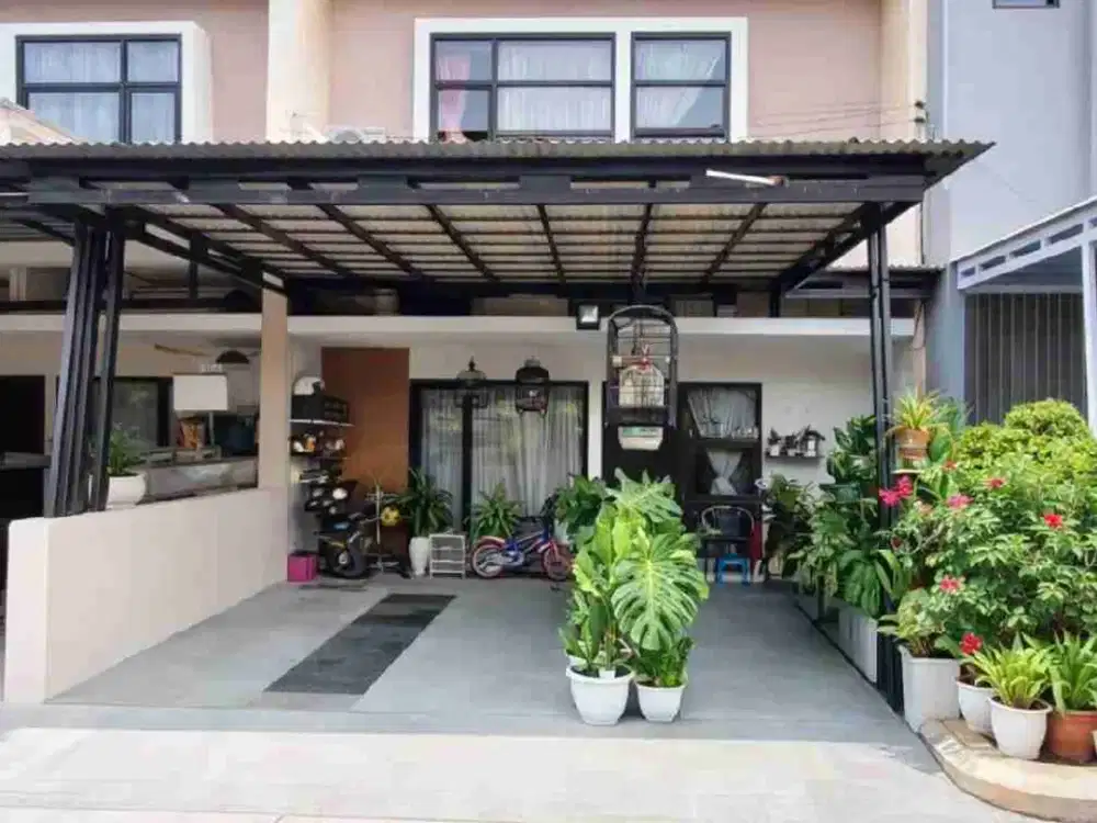 Disewakan Rumah Royal Oak Townhouse Kranggan Cibubur, Dekat Akses Toll Jagorawi, Jatikarya, dan Jatiwarna