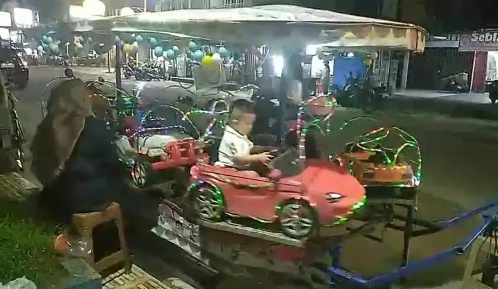 Diujal odong odong kereta panggung 7 gerbong