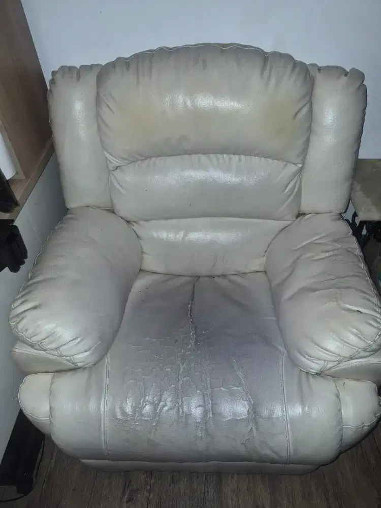 Recliner Sofa kulit