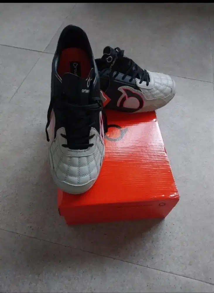 Sepatu Ortuseight Jogosala trivella