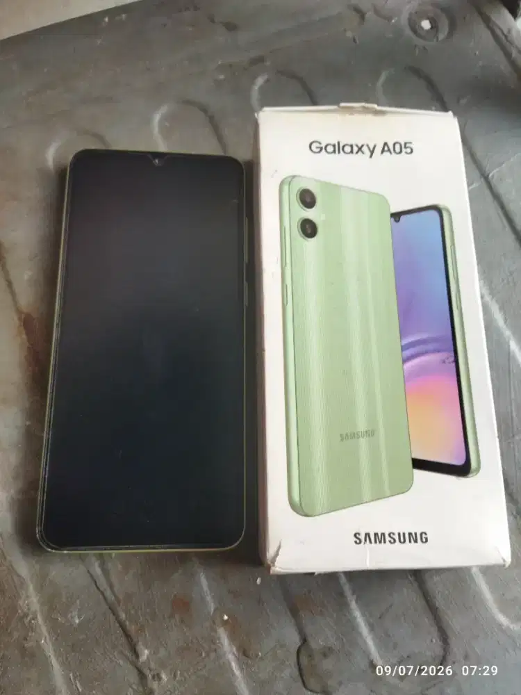 Samsung galaxy A05