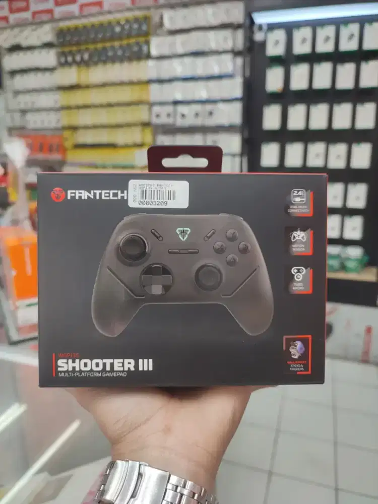 Gamepad Fantech WGP13S Shooter III Hitam