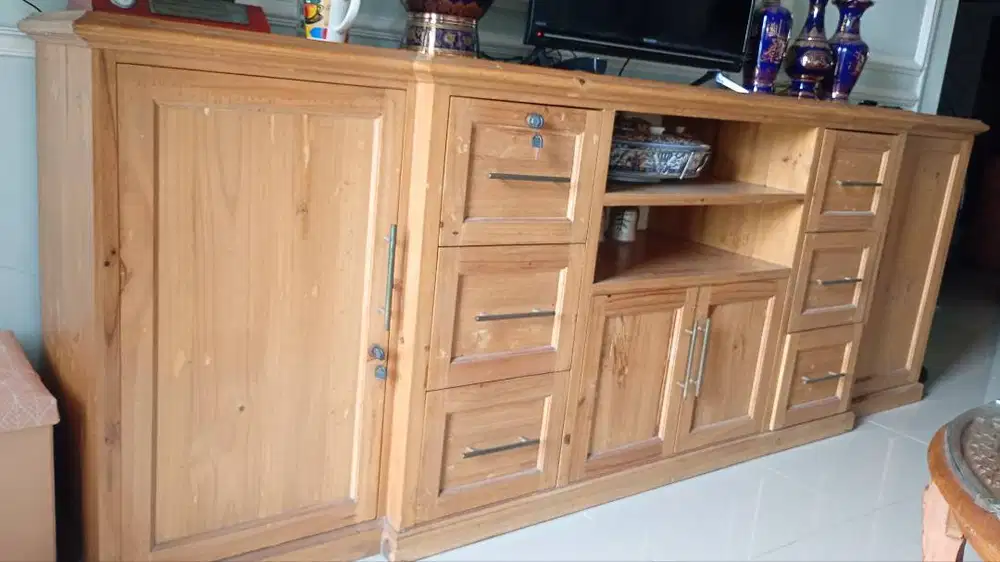 Lemari TV Jati Gading