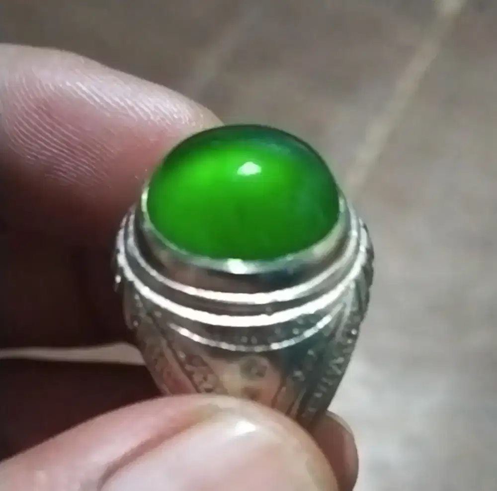 Batu cincin Natural giok burma mirip bacan crystal