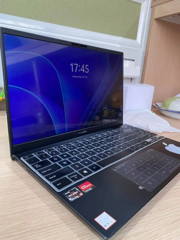 DIJUAL LAPTOP ASUS ZENBOOK UM425UAZ