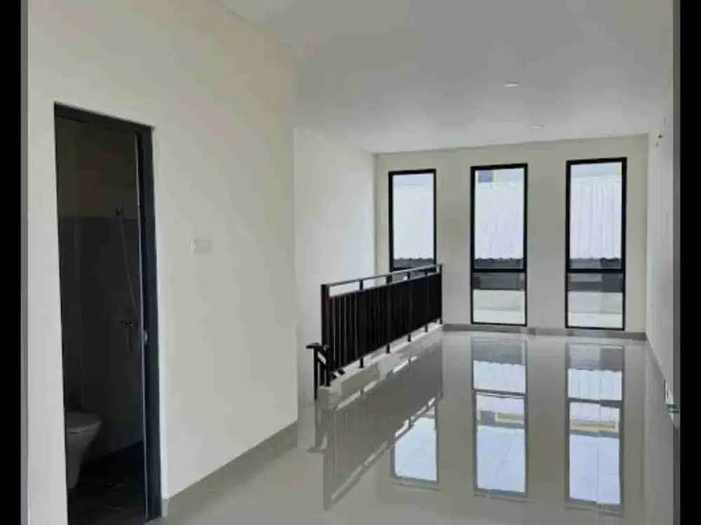 Dijual Double Balcony di Alfresco