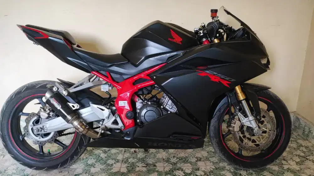 CBR 250 RR TYPE STD