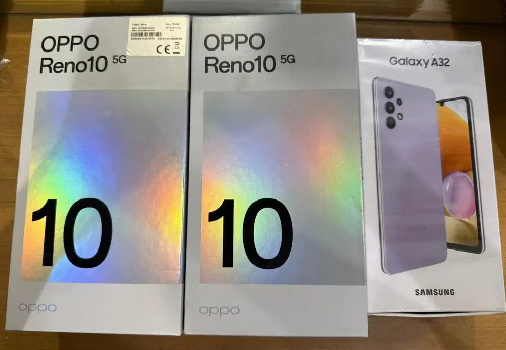 Oppo Reno10 5G Biru Muda dan Abu Metalik