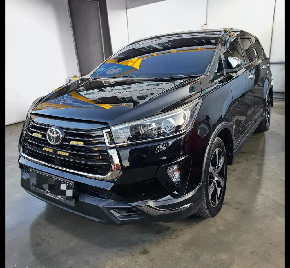 Toyota Innova Reborn Venturer 2.4 AT 2021