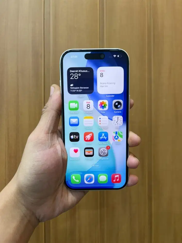 iphone 17 pro 256gb silver like new