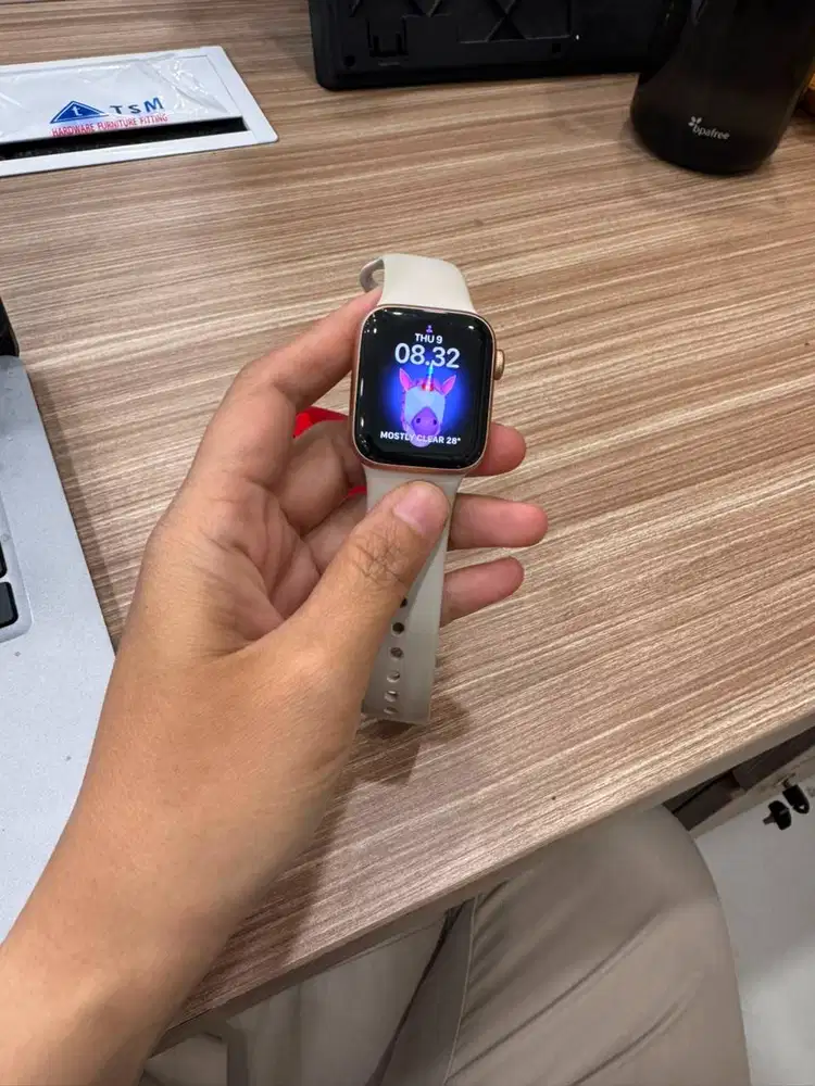 Apple Watch SE 40 mm Rose Gold