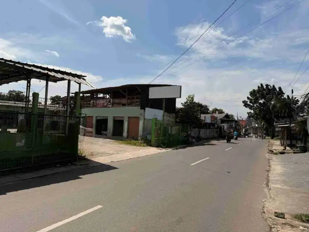 Dijual Cepat Tanah dan Bangunan Pinggir Jalan di Jatiwarna, Bekasi. Cocok untuk gudang, ruko, kantor, showroom, rumah makan, klinik, atau komersial lainnya.