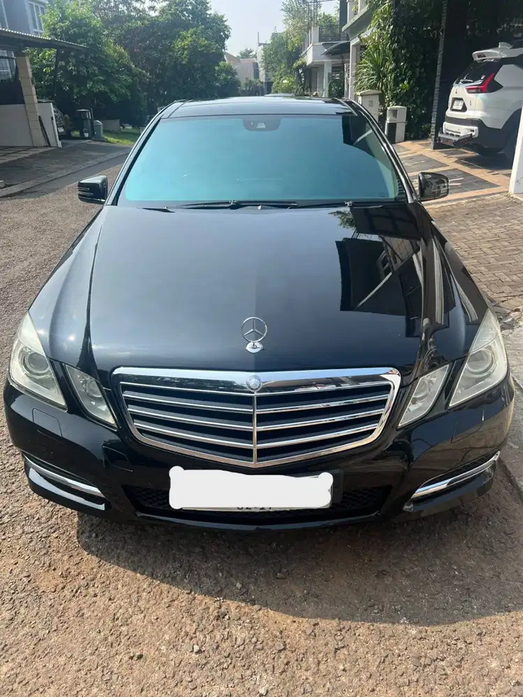 DIJUAL MERCEDES BENZ E300 AVANTGARDE W212
