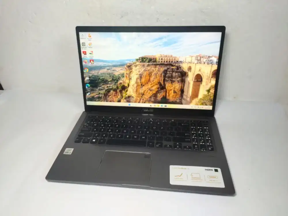 B911 Asus A516J core i3-1005G1 Ram 8GB ssd 256GB keyboard backlight