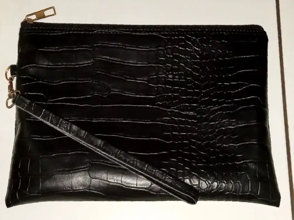 *HARGA PAS* Hand Bag Kulit Motif Crocodile Hitam Pemakaian Sebulan