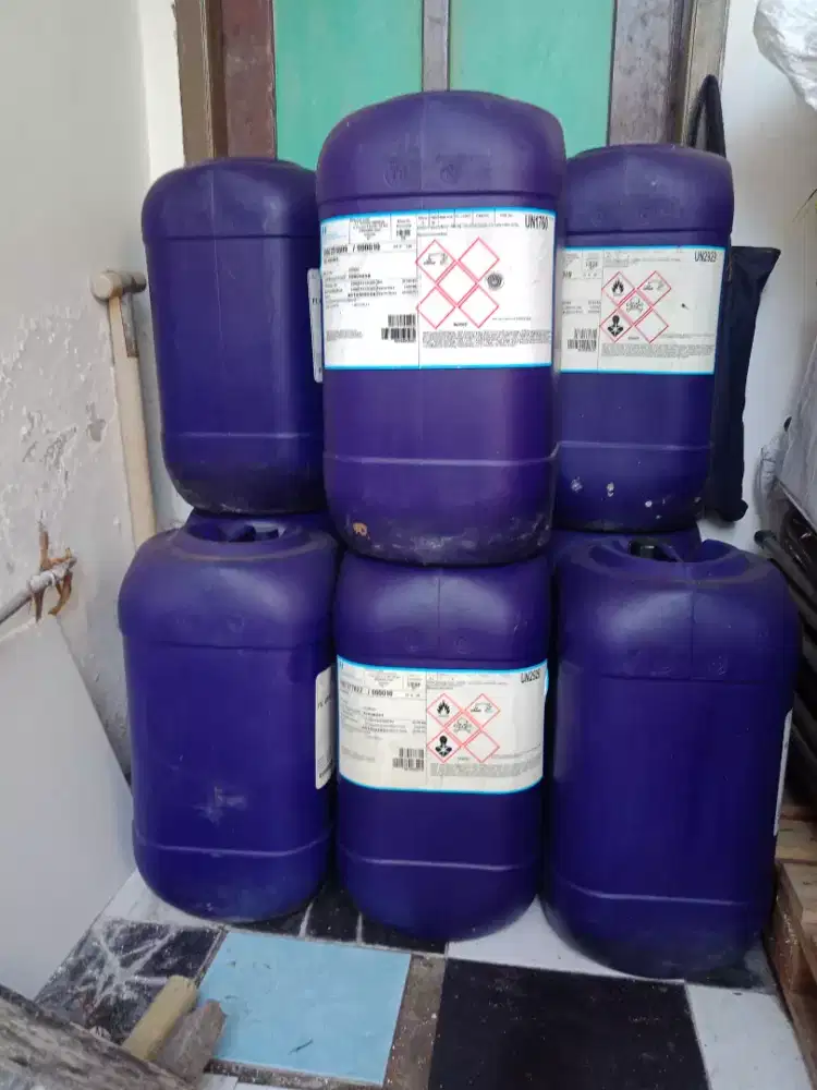 Jerigen panjang isi 35 liter