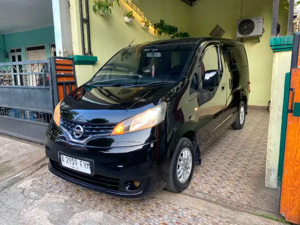 Dijual Nissan Evalia 1.5 SV Metic 2013 Gress