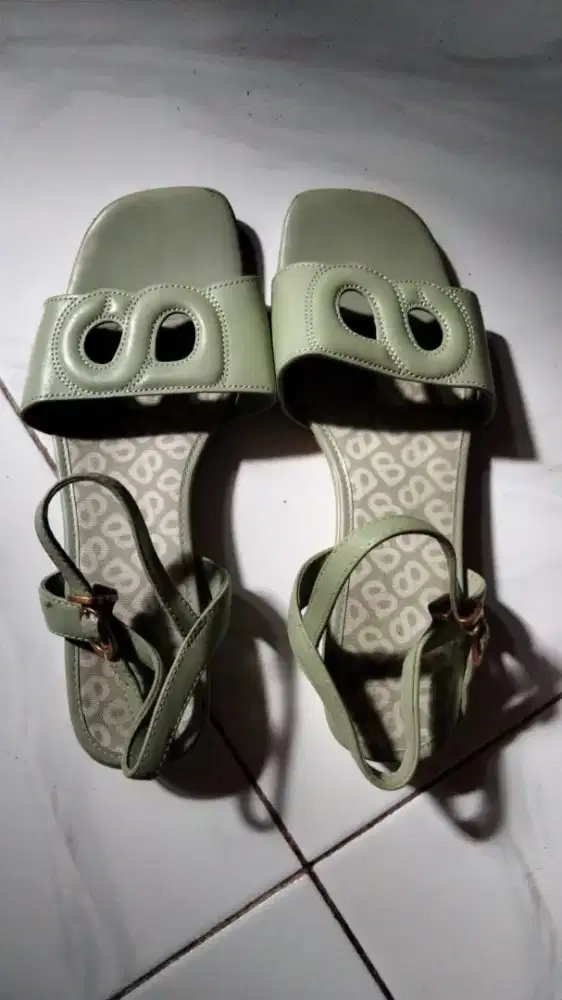 jual bekas Nina sandal buttonscarves