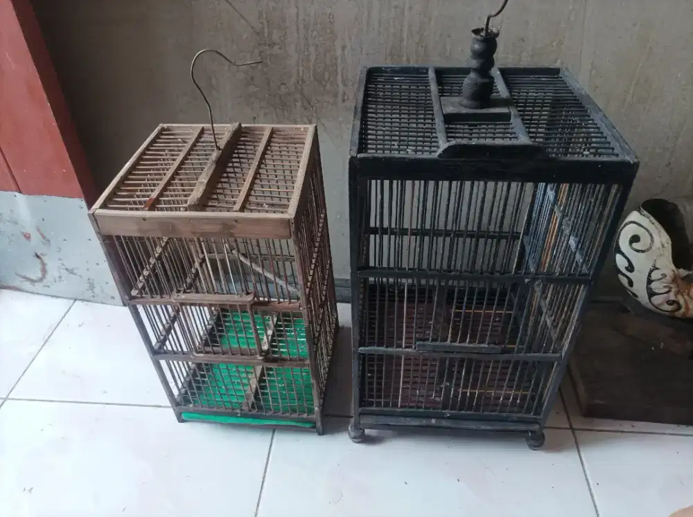 Kandang burung kecil.