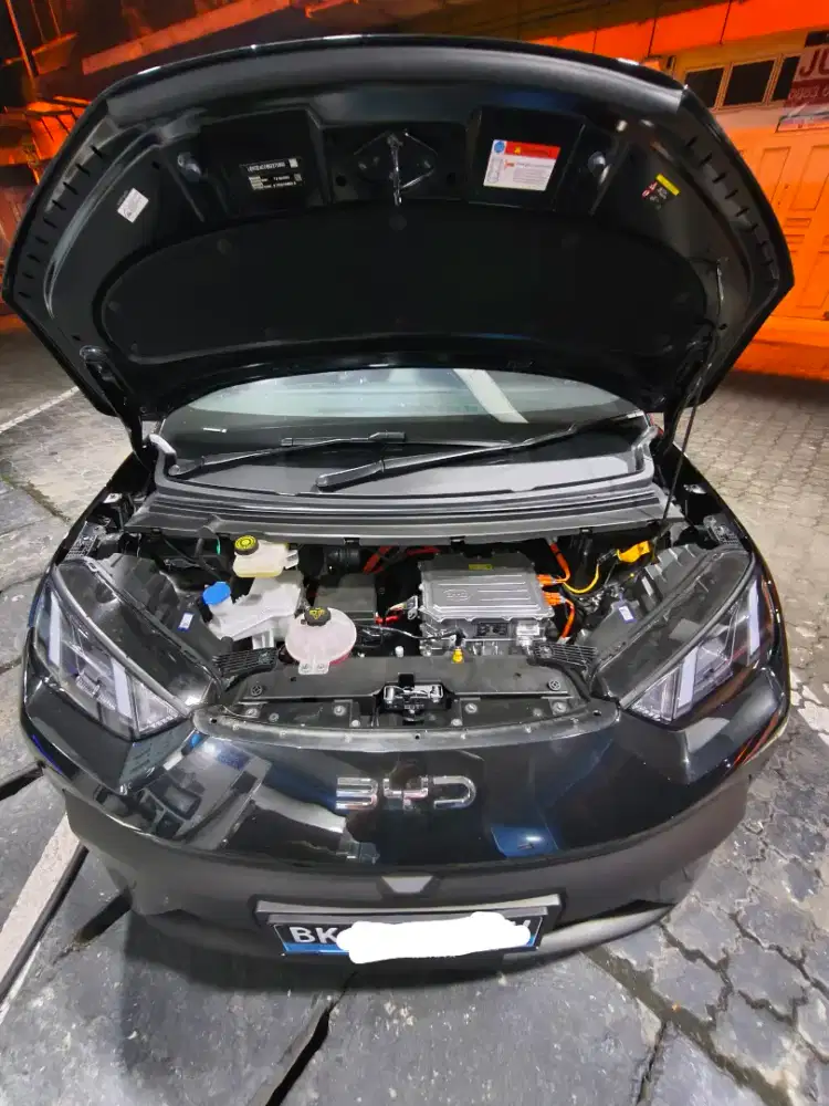 Byd atto 1 Dynamic Hitam