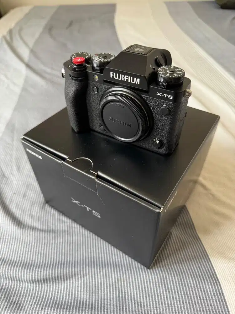 Fujifilm X-T5 Body Only Like New Garansi FFID (SC 2.000 an)