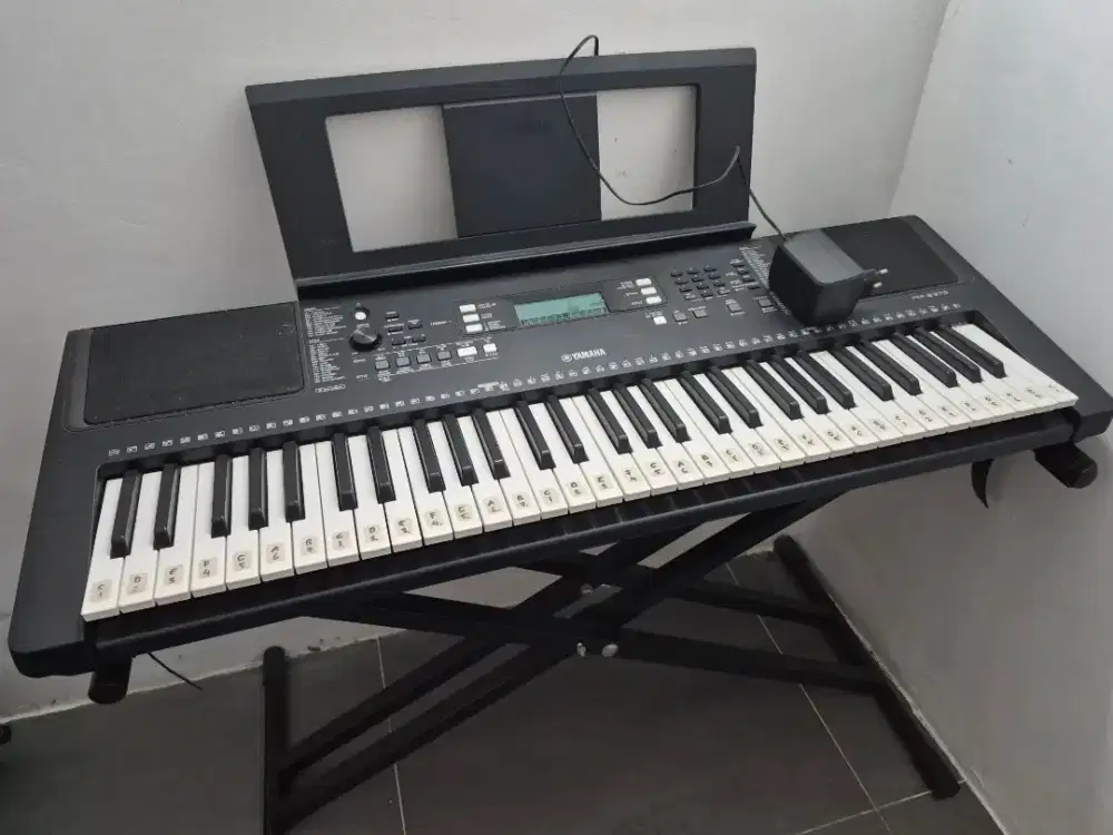 LIKE NEW Keyboard Yamaha PSR E373 Original, Stand Double,Cover Premium