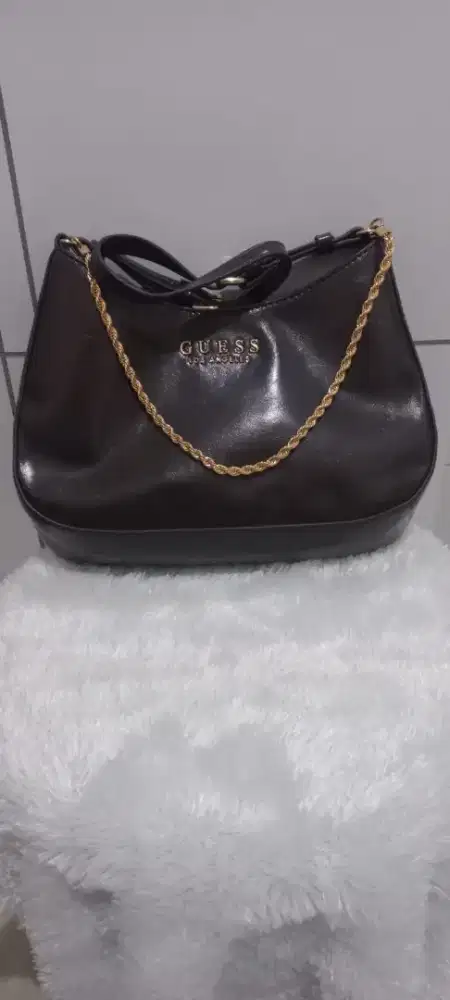 Tas wanita dijual murah guess